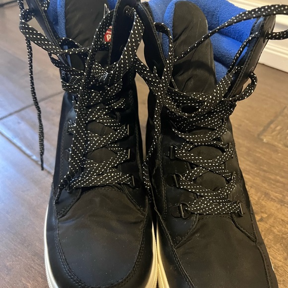 Cougar Women’s Wahoo Nylons winter boots primaloft - Picture 5 of 5